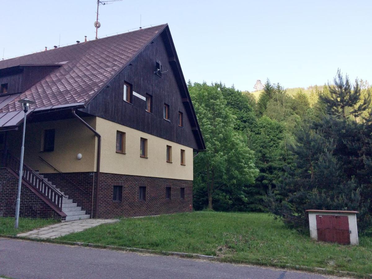 Apartman V Zeleni Dolni Morava Exterior photo
